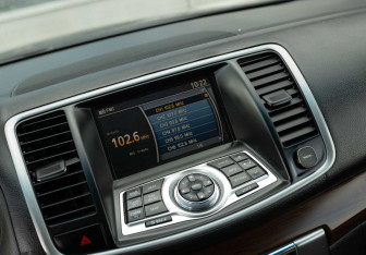 Подержанный автомобиль Nissan Teana 2010 года (14 фото)