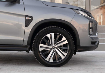 Подержанный автомобиль Mitsubishi ASX 2021 года (9 фото)