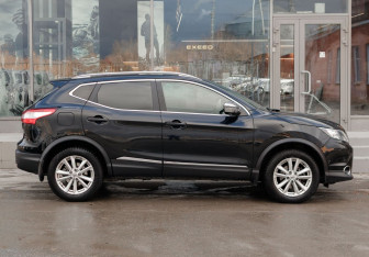 Подержанный автомобиль Nissan Qashqai 2018 года (4 фото)