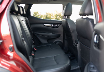 Подержанный автомобиль Nissan Qashqai 2015 года (21 фото)