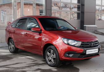 Подержанный автомобиль LADA (ВАЗ) Granta Hatchback 2022 года (3 фото)