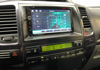 Подержанный автомобиль Toyota Land Cruiser Prado 2003 года (13 фото)