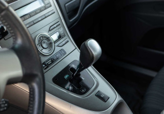 Подержанный автомобиль Toyota Auris Hatchback 2009 года (16 фото)