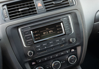 Подержанный автомобиль Volkswagen Jetta Sedan 2013 года (13 фото)