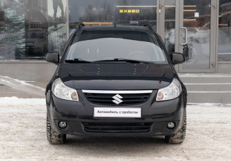 Подержанный автомобиль Suzuki SX4 Hatchback 2012 года (2 фото)