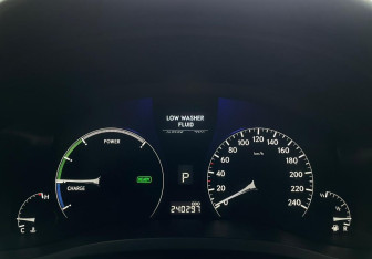 Подержанный автомобиль Lexus RX 2009 года (16 фото)