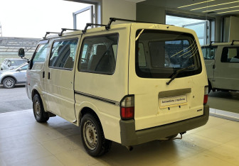 Подержанный автомобиль Mazda Bongo 2013 года (6 фото)