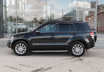 Подержанный автомобиль Suzuki Grand Vitara 2013 года (8 фото)