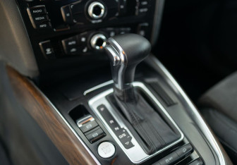 Подержанный автомобиль Audi Q5 2013 года (16 фото)