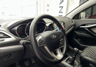 Подержанный автомобиль LADA (ВАЗ) Vesta Wagon 2019 года (7 фото)