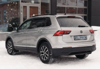 Подержанный автомобиль Volkswagen Tiguan 2021 года (7 фото)