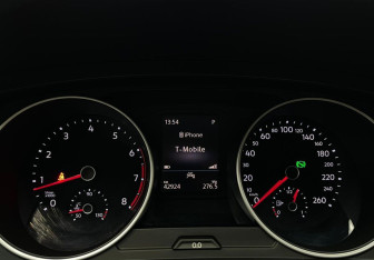 Подержанный автомобиль Volkswagen Tiguan 2020 года (13 фото)