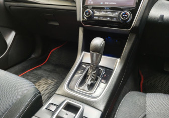 Подержанный автомобиль Subaru Levorg 2019 года (10 фото)