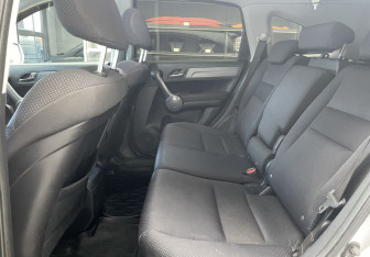 Подержанный автомобиль Honda CR-V 2008 года (11 фото)