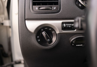 Подержанный автомобиль Skoda Yeti 2013 года (17 фото)