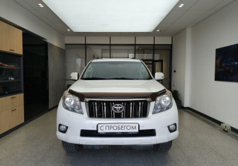 Подержанный автомобиль Toyota Land Cruiser Prado 2012 года (2 фото)