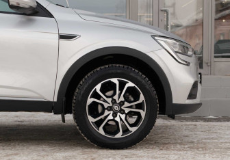 Подержанный автомобиль Renault Arkana 2021 года (9 фото)