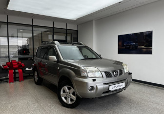Подержанный автомобиль Nissan X-Trail 2007 года (3 фото)