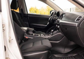 Подержанный автомобиль Mazda CX-5 2016 года (22 фото)