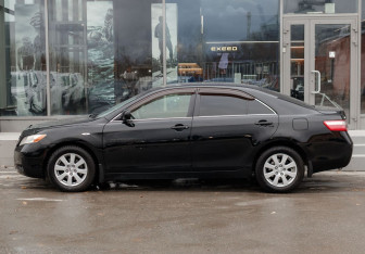 Подержанный автомобиль Toyota Camry Sedan 2006 года (8 фото)