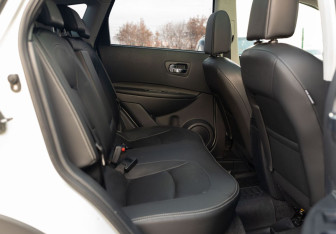 Подержанный автомобиль Nissan Qashqai 2013 года (20 фото)