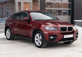 Подержанный автомобиль BMW X6 2011 года (3 фото)