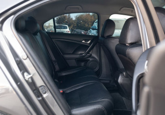 Подержанный автомобиль Honda Accord Sedan 2010 года (24 фото)