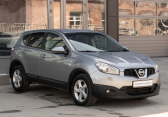 Подержанный автомобиль Nissan Qashqai 2011 года (3 фото)