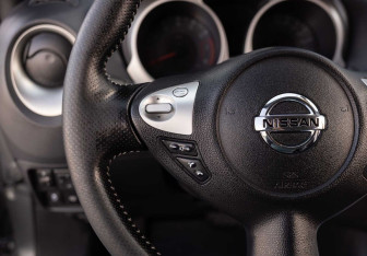 Подержанный автомобиль Nissan Juke 2013 года (16 фото)