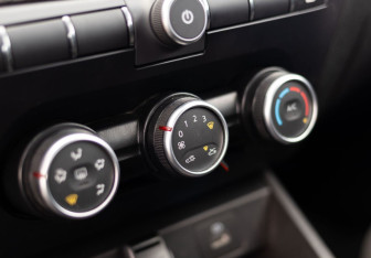 Подержанный автомобиль LADA (ВАЗ) Vesta Sedan 2023 года (17 фото)