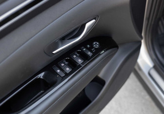 Подержанный автомобиль Hyundai Tucson 2023 года (17 фото)