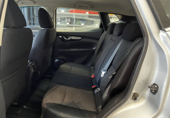 Подержанный автомобиль Nissan Qashqai 2016 года (14 фото)