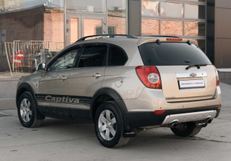Подержанный автомобиль Chevrolet Captiva 2007 года (7 фото)