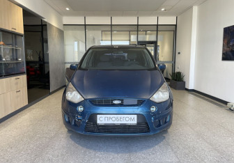 Подержанный автомобиль Ford S-MAX 2007 года (2 фото)