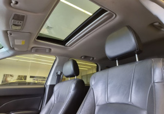 Подержанный автомобиль Mitsubishi Outlander 2008 года (13 фото)