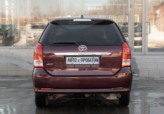Подержанный автомобиль Toyota Wish Compactvan 2007 года (6 фото)