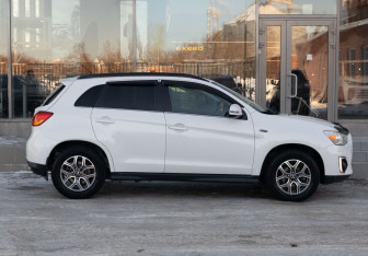 Подержанный автомобиль Mitsubishi ASX 2014 года (4 фото)