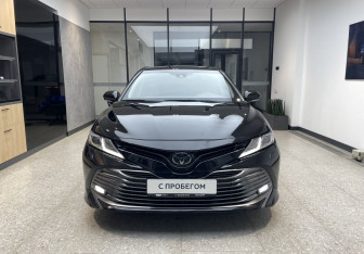 Подержанный автомобиль Toyota Camry Sedan 2019 года (3 фото)