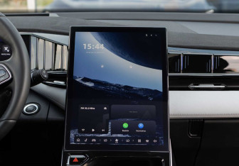 Подержанный автомобиль Geely Atlas 2024 года (14 фото)