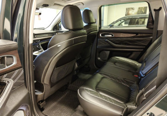 Подержанный автомобиль Exeed VX 2022 года (14 фото)