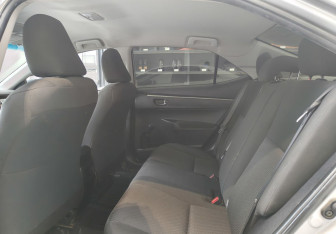 Подержанный автомобиль Toyota Corolla Sedan 2013 года (11 фото)