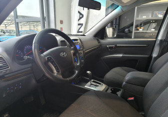 Подержанный автомобиль Hyundai Santa Fe 2012 года (7 фото)