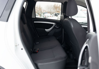 Подержанный автомобиль Nissan Terrano 2019 года (17 фото)