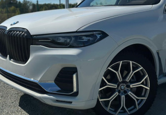 Подержанный автомобиль BMW X7 2019 года (6 фото)