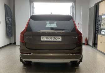 Подержанный автомобиль Volvo XC90 2017 года (5 фото)