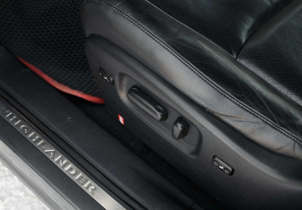 Подержанный автомобиль Toyota Highlander 2011 года (20 фото)