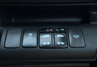 Подержанный автомобиль Honda Stepwgn 2012 года (16 фото)