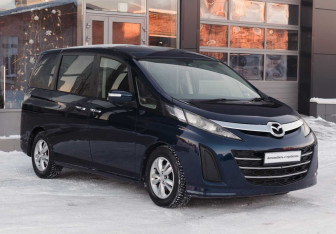 Подержанный автомобиль Mazda Biante 2009 года (3 фото)