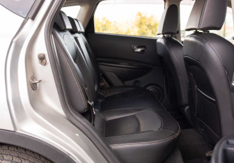 Подержанный автомобиль Nissan Qashqai 2007 года (19 фото)