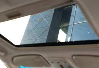 Подержанный автомобиль Volvo XC70 2001 года (18 фото)